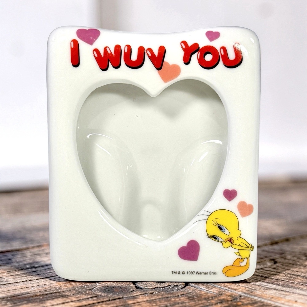 Vintage 1997 Warner Bros Tweety Bird Picture Frame I Wuv You Ceramic Heart 3.75"
